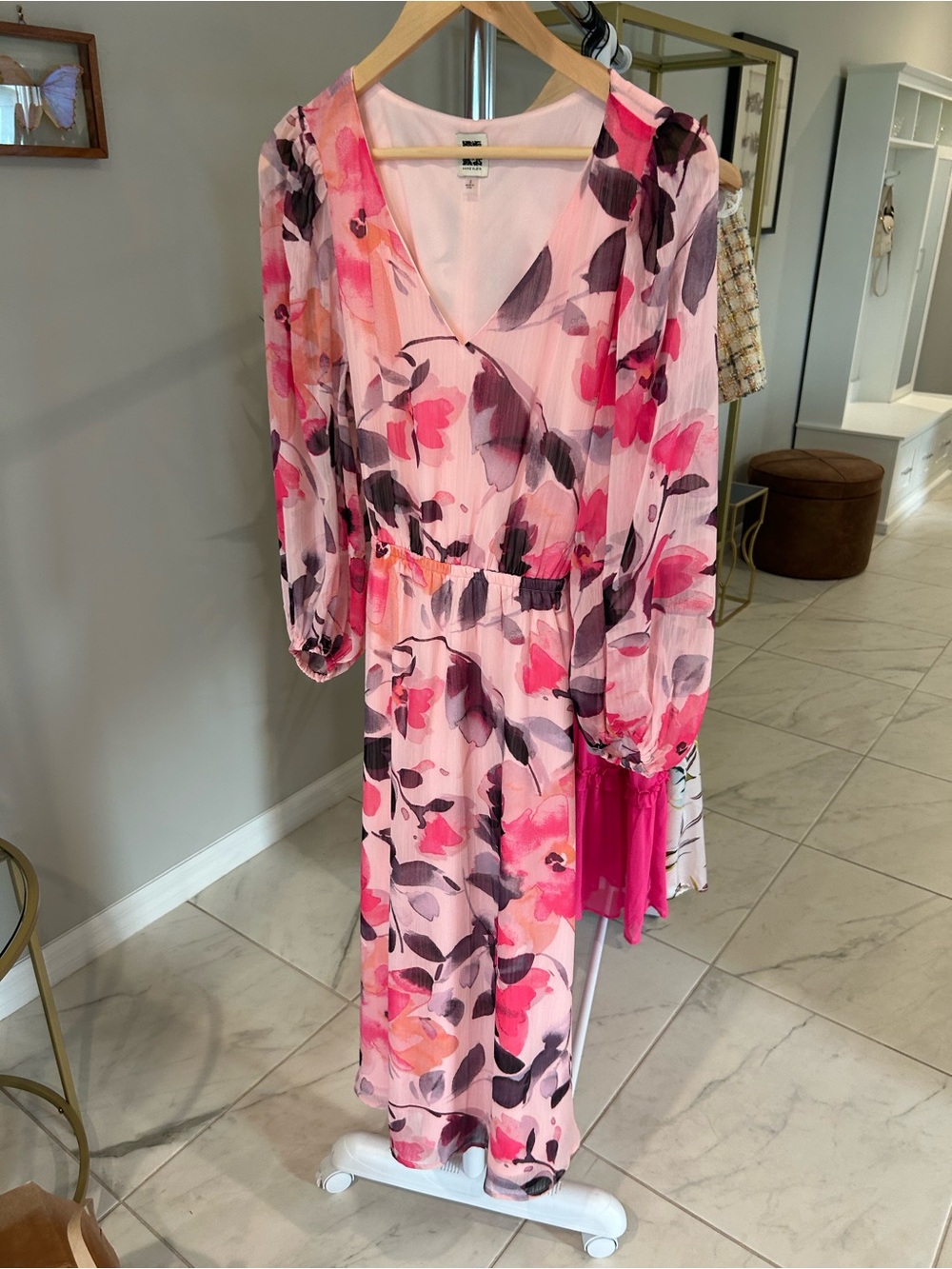 Floral Pink V-Neck Midi Dress